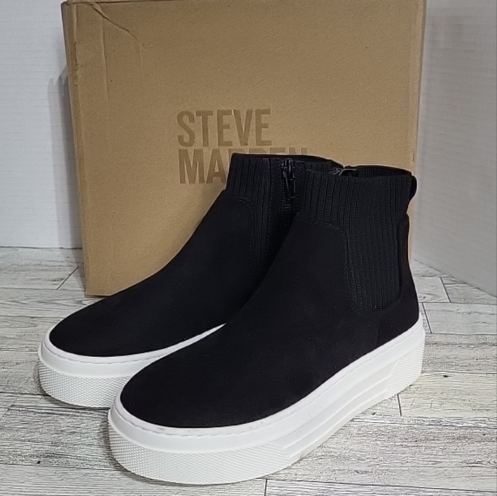 Steven Madden Big Girls Size 1 JCORMAC Black Booties Ankle Zipper Closure